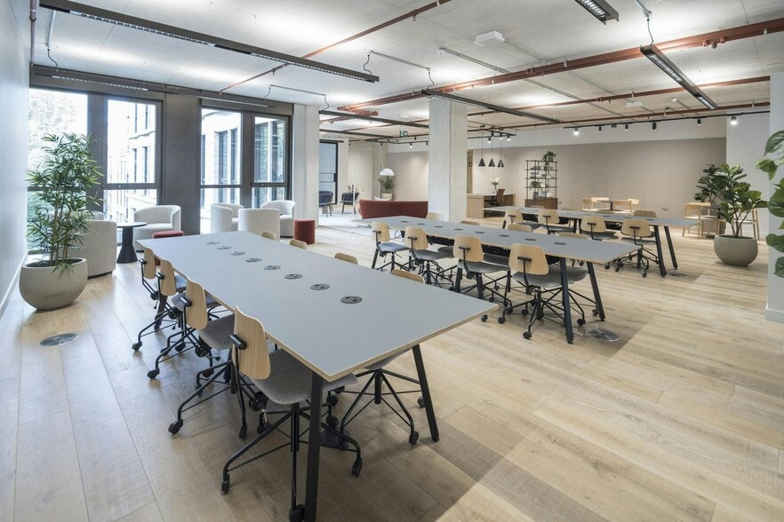 66 City Rd, London to rent - Building Photo - Image 2 of 44