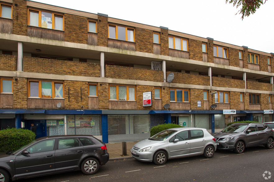 Overton Rd, London for rent - Primary Photo - Image 1 of 16