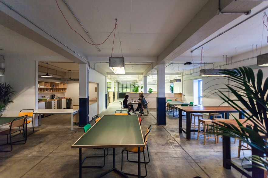 2 Dawson Rd, Glasgow to rent - Building Photo - Image 2 of 3