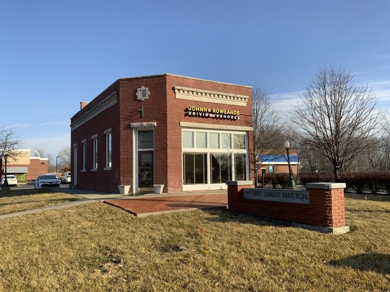 7590 W 151st St, Overland Park, KS for sale - Building Photo - Image 1 of 1