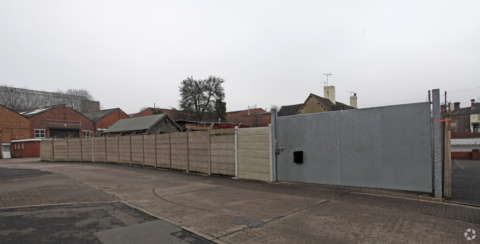 Waterfall Ln, Cradley Heath for sale - Primary Photo - Image 1 of 1