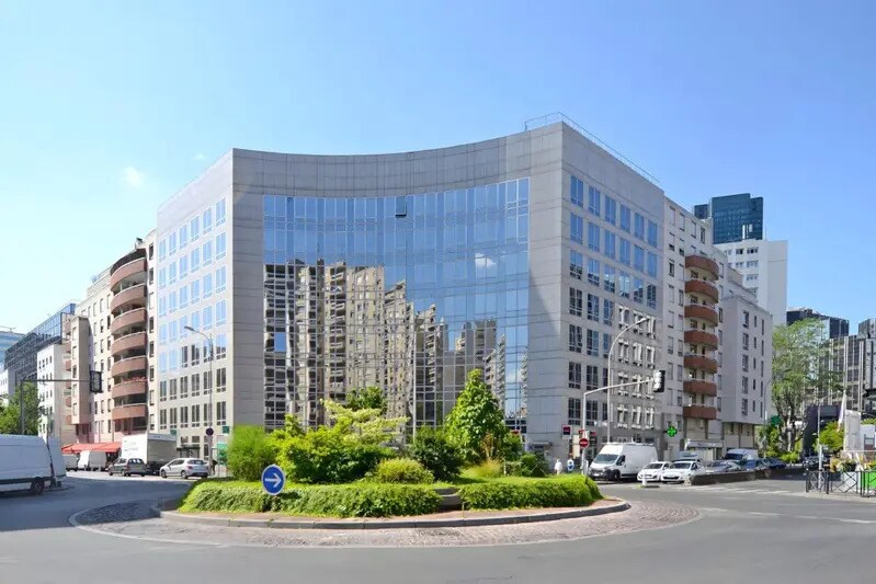 1 Place Victor Hugo, Courbevoie to rent - Building Photo - Image 1 of 13