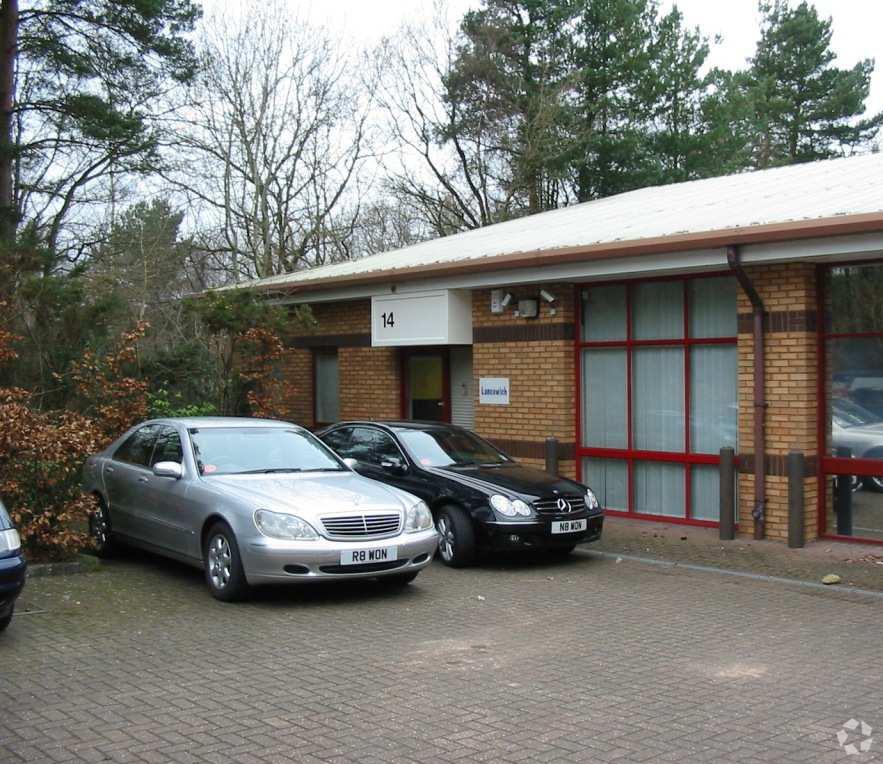 Dukes Ride, Crowthorne RG45 6LS UK