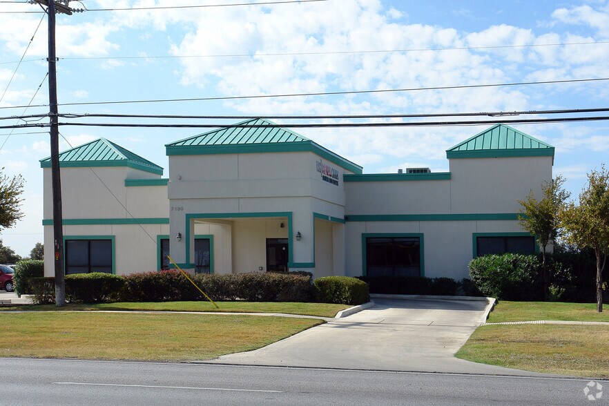 7180 Bandera Rd, San Antonio 78238 Office/Medical for Rent UK