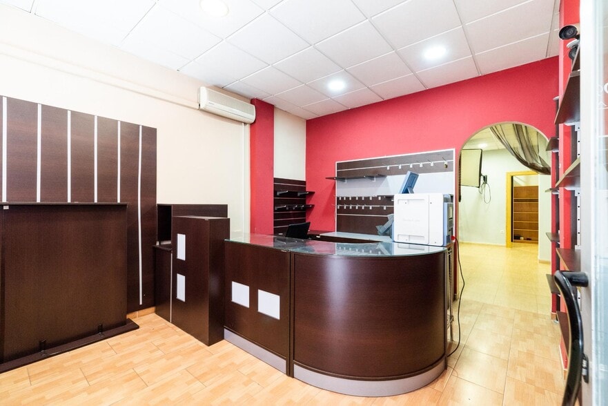 Retail in Santa Fe, Granada for sale - Interior Photo - Image 3 of 17