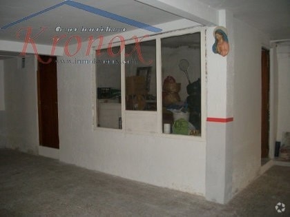 Madrid, MAD 28032 - Unit Puerta DR, Esc. 1 - - Interior Photo - Image 2 of 10