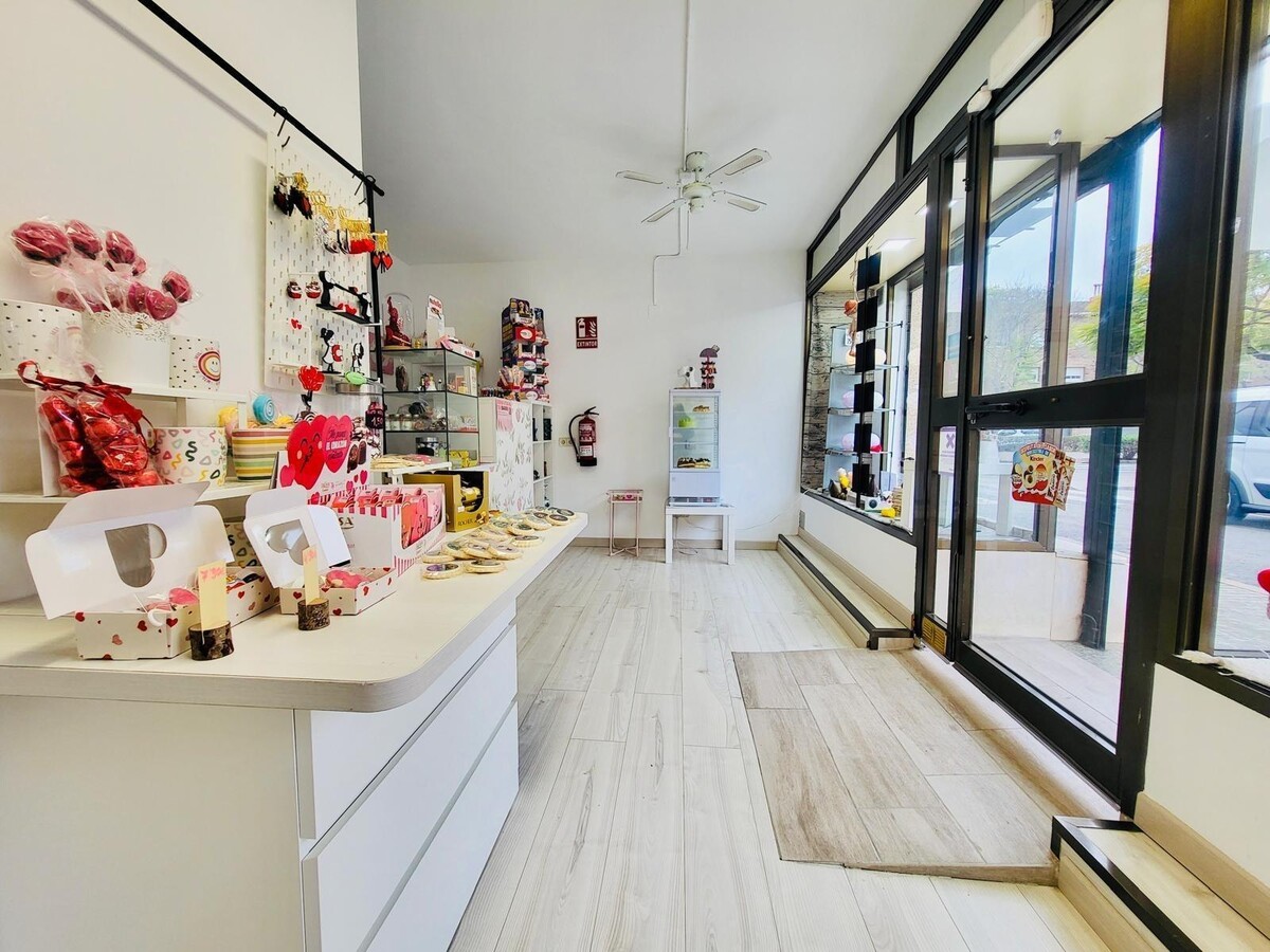Ripollet, BAR 08291 - Unit Pt01 -  - Interior Photo - Image 1 of 11