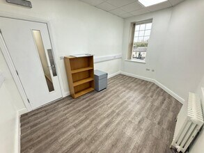 32 Gillygate, Pontefract to rent Interior Photo- Image 2 of 9