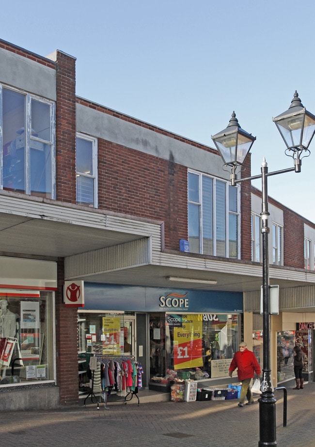 More details for 20 Peckingham St, Halesowen - Retail to Rent