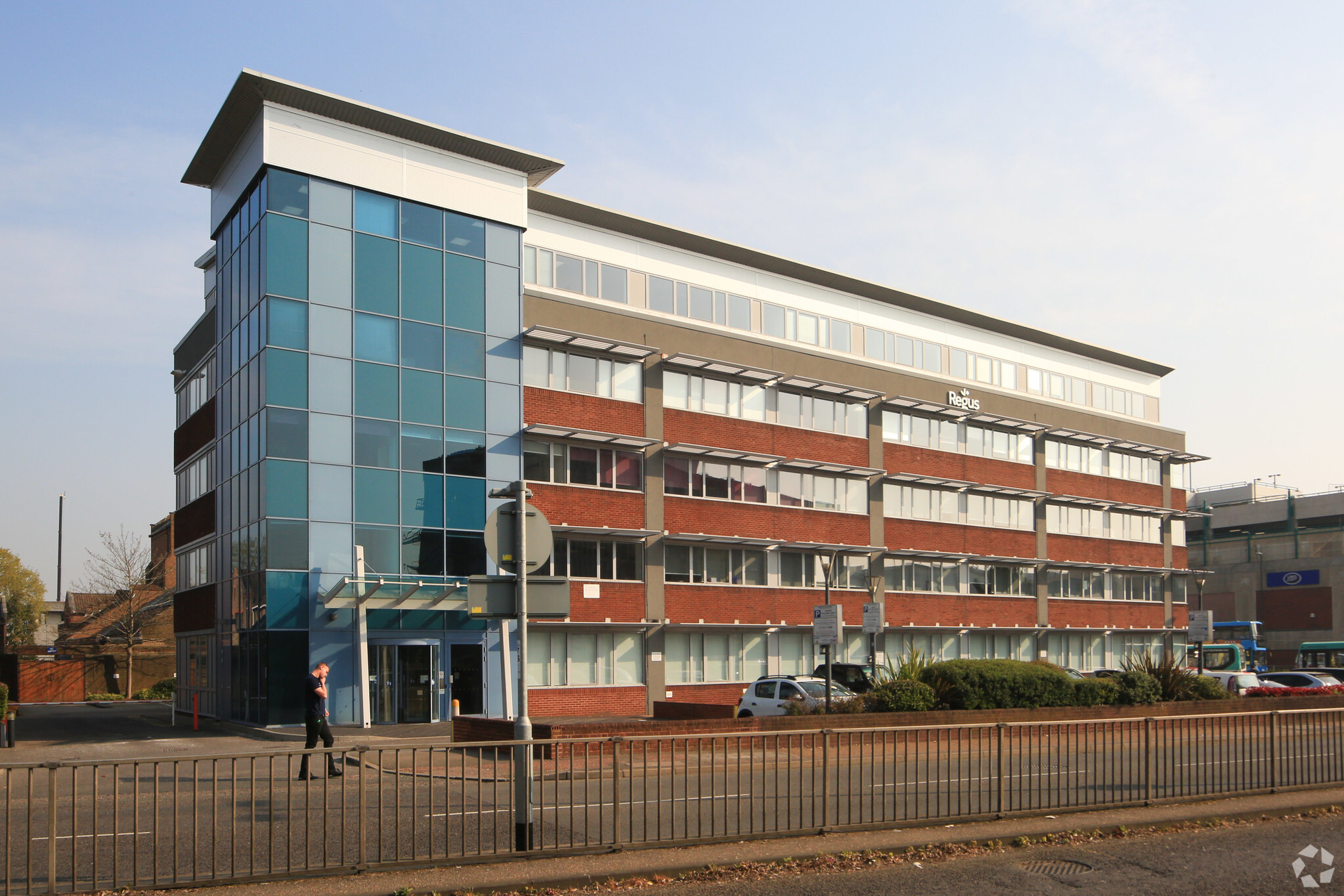 Station Way, Crawley for rent Building Photo- Image 1 of 3