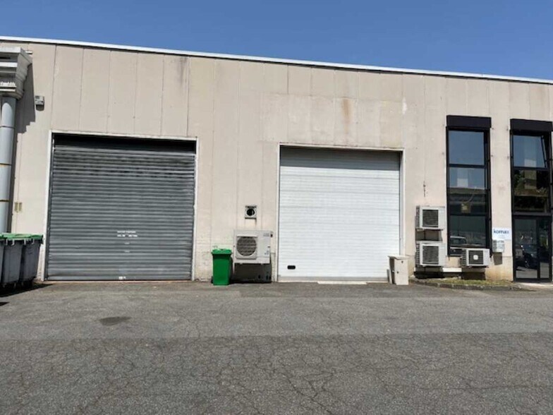 Light Industrial in Toulouse to rent - Building Photo - Image 3 of 12