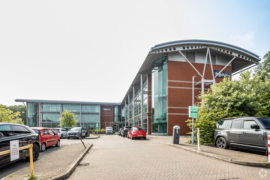 Herons Way, Chester to rent - Building Photo - Image 1 of 11