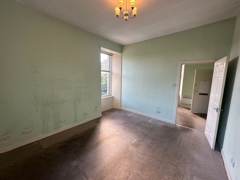 1/11 Douglas St, Milngavie to rent - Building Photo - Image 3 of 7