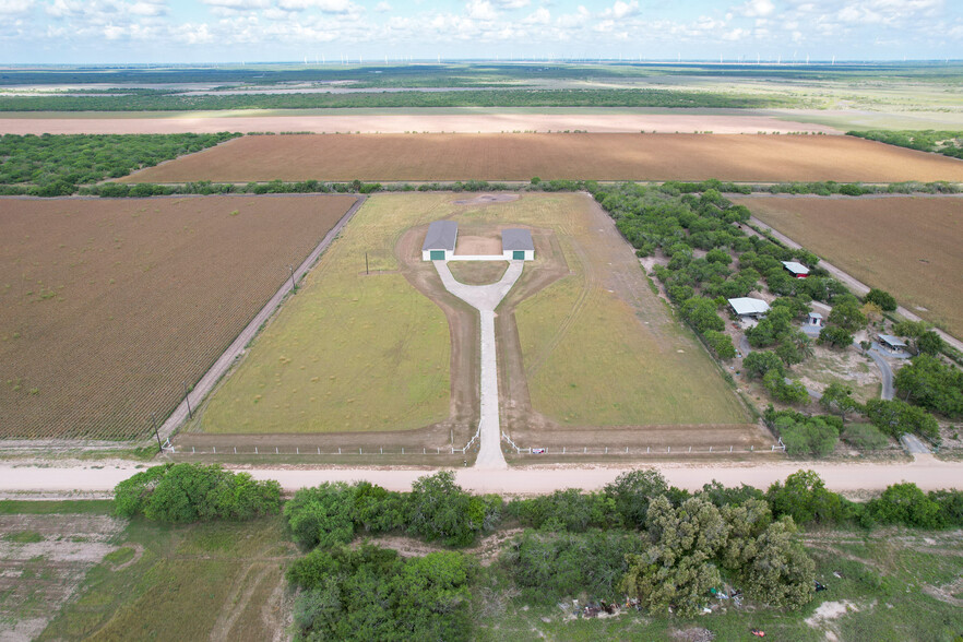 27178 San Roman Rd, Bayview, TX for sale - Building Photo - Image 3 of 17