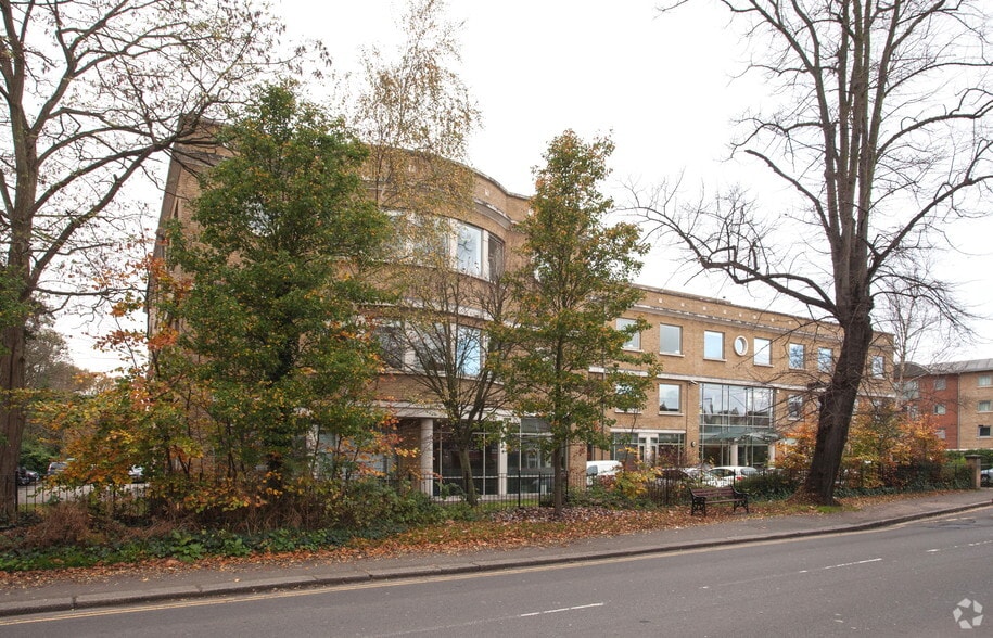 42-50 Hersham Rd, Walton On Thames to rent - Building Photo - Image 3 of 6