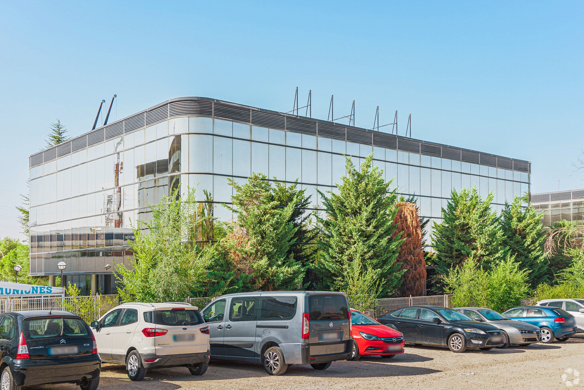 Office in Villaviciosa de Odón, Madrid to rent Primary Photo- Image 1 of 20