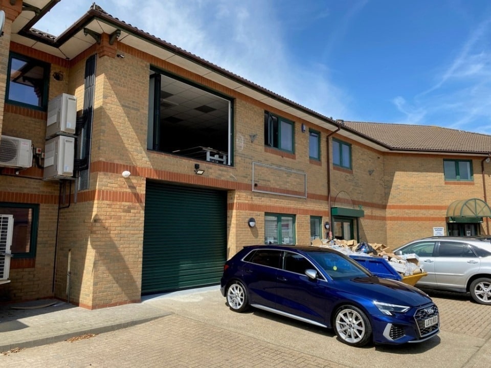 Unit 7 Stockingswater Lane, Enfield to rent Building Photo- Image 1 of 4