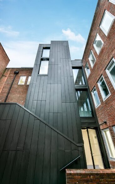 20-21 The Green, Richmond to rent - Building Photo - Image 2 of 9