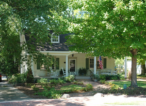 1124 Canton St, Roswell, GA for sale Primary Photo- Image 1 of 1