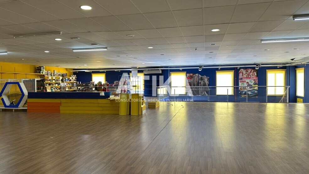 Industrial in Ontinyent, Valencia to rent - Building Photo - Image 2 of 21