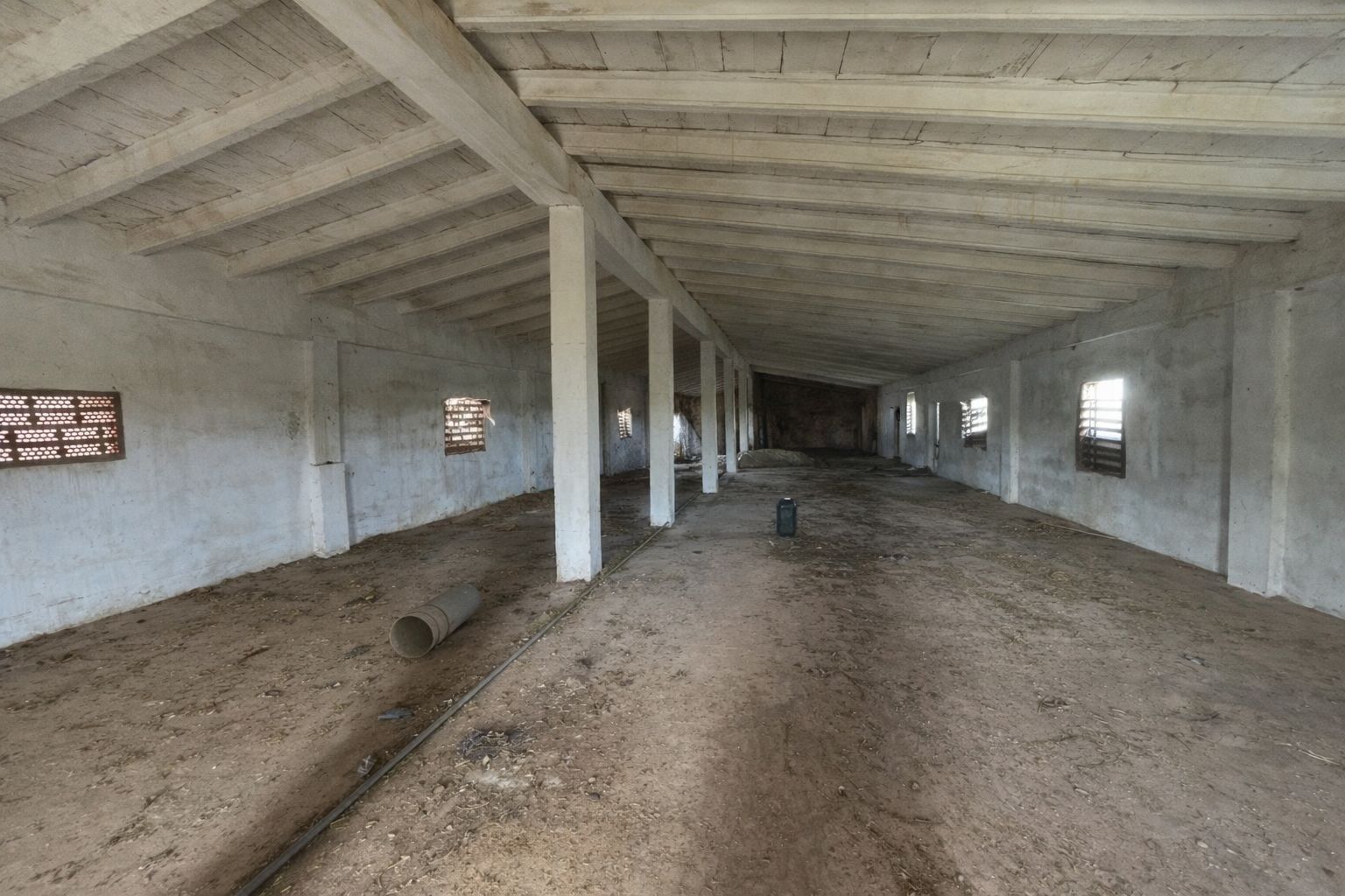 Industrial in Chella for sale Interior Photo- Image 1 of 6