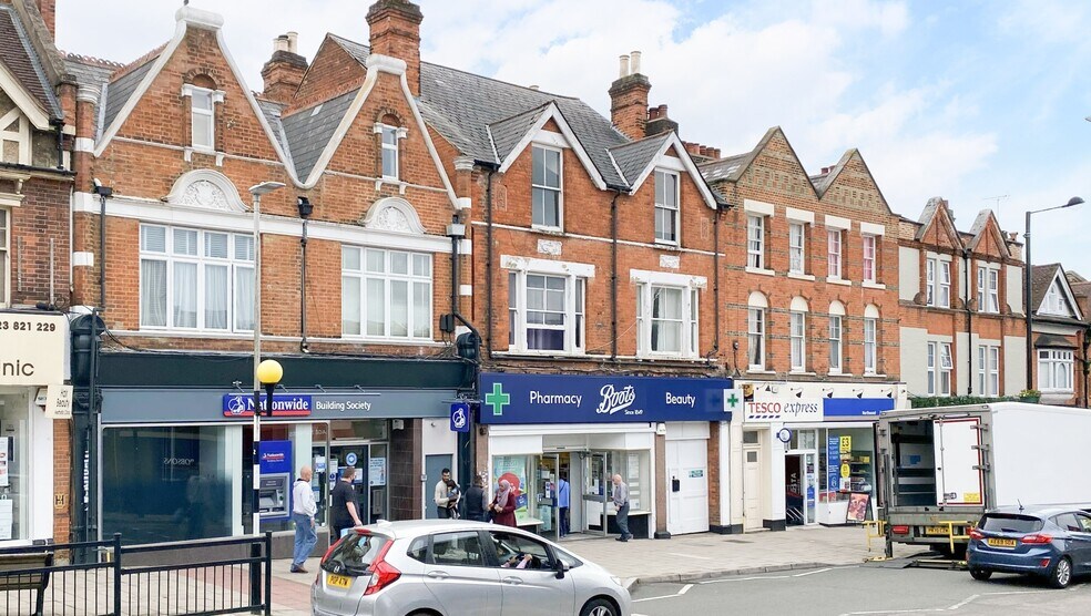 11 Maxwell Rd, Northwood HA6 2XY UK