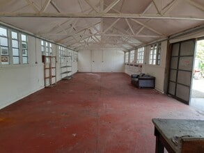 Preston New Rd, Clifton to rent Interior Photo- Image 2 of 5