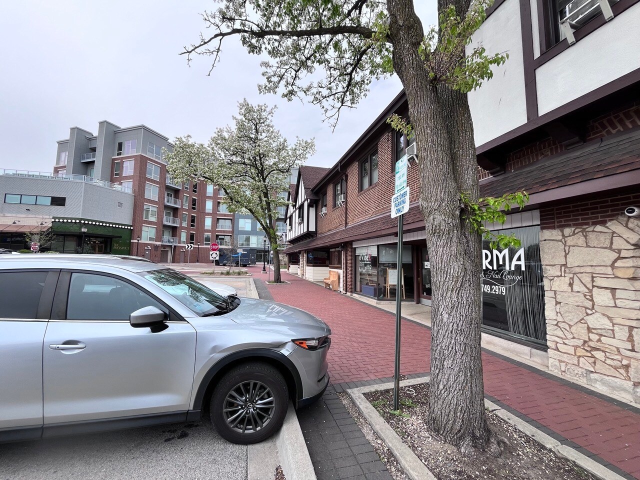 16 W Busse Ave, Mount Prospect, IL to rent Building Photo- Image 1 of 14