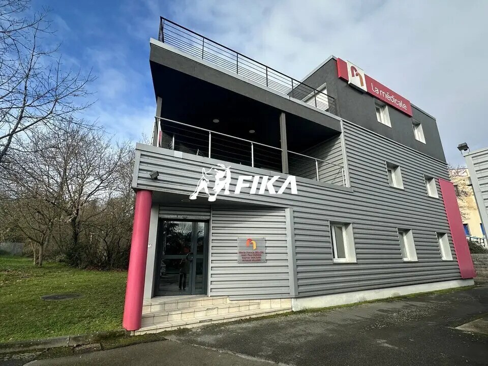 Vente Bureaux 367 m² - Photo 1