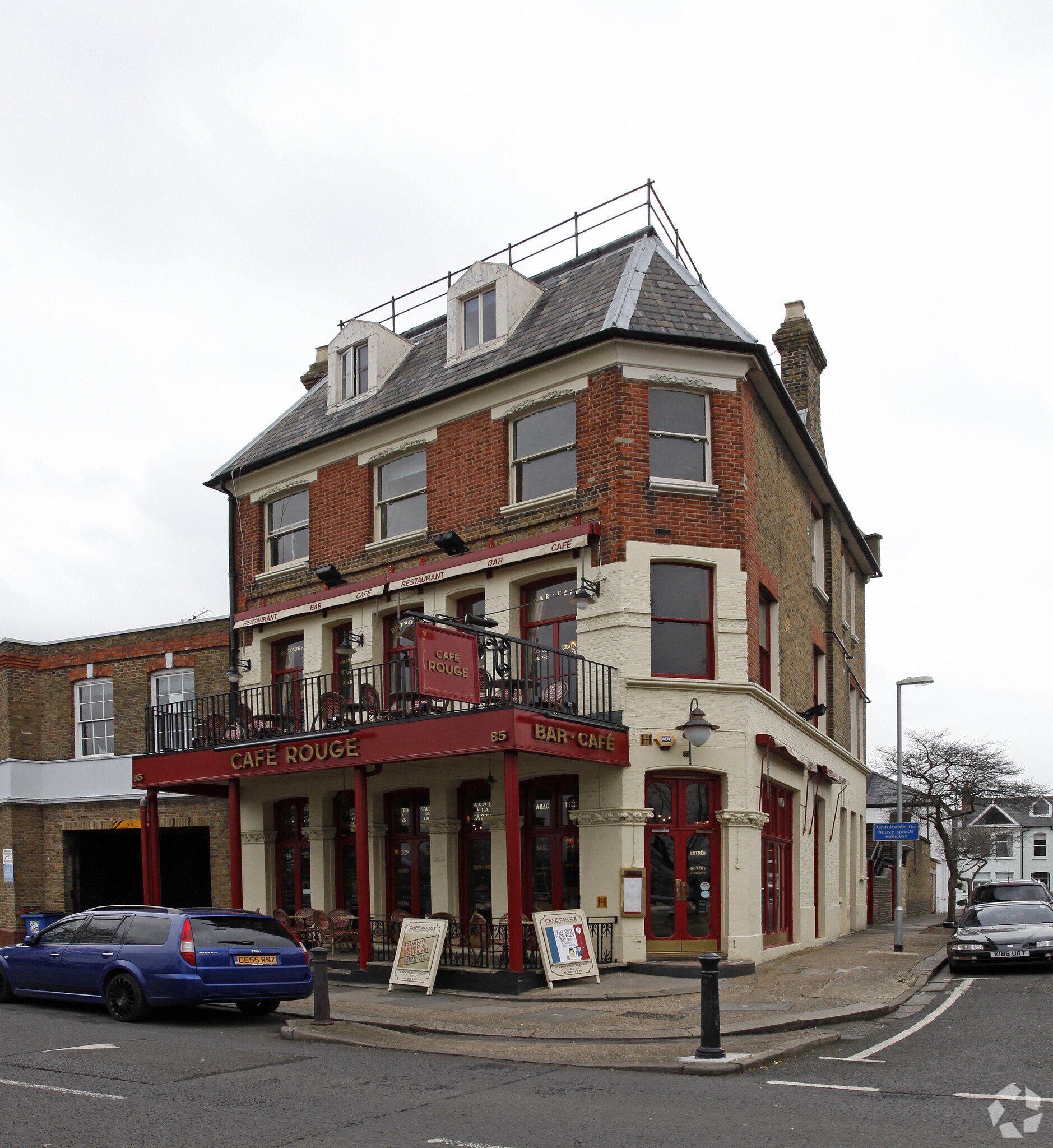 85 Strand On The Grn, London for sale Primary Photo- Image 1 of 1