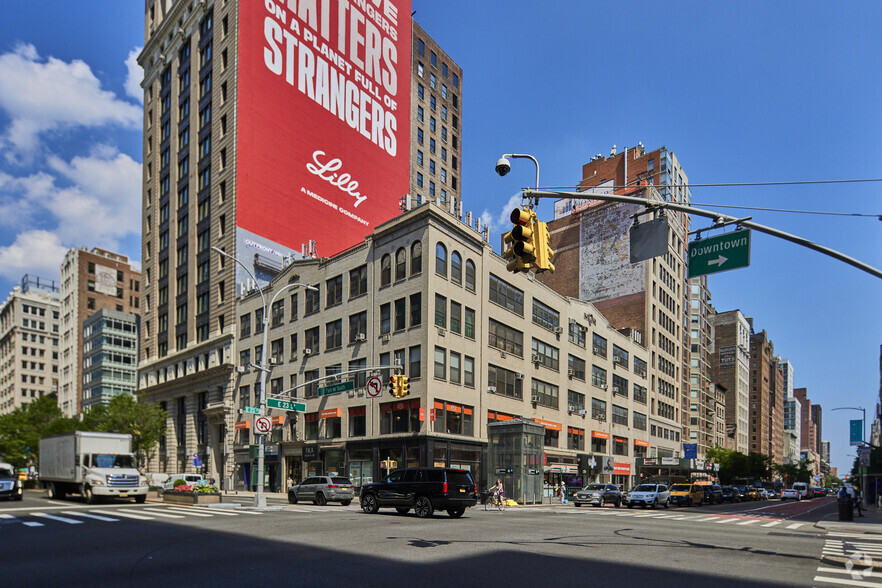 303-311 Park Ave S, New York, NY for rent - Building Photo - Image 1 of 6