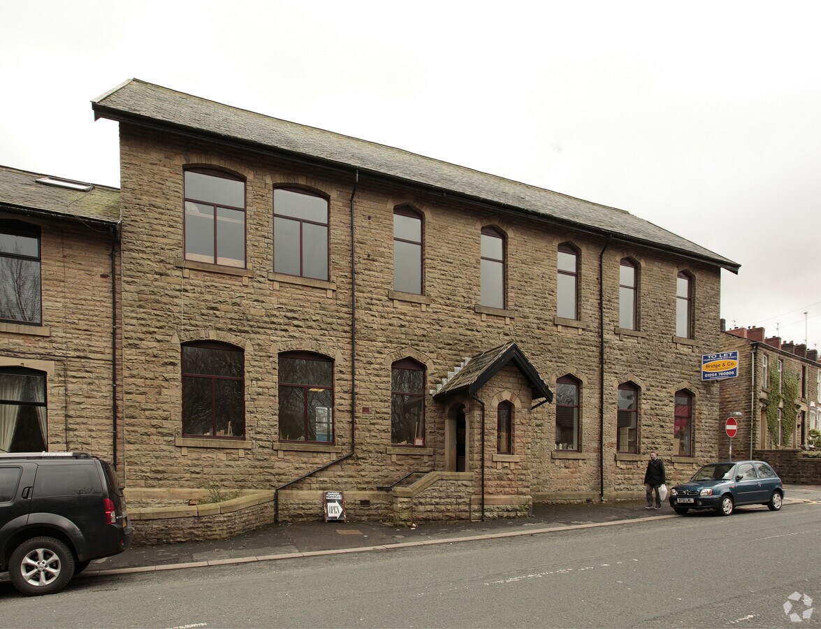 Watery Ln, Darwen, BB3 2EB UK