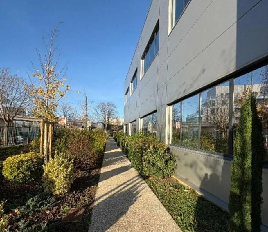 Location Bureaux 204 m² à 713 m² - Photo 1