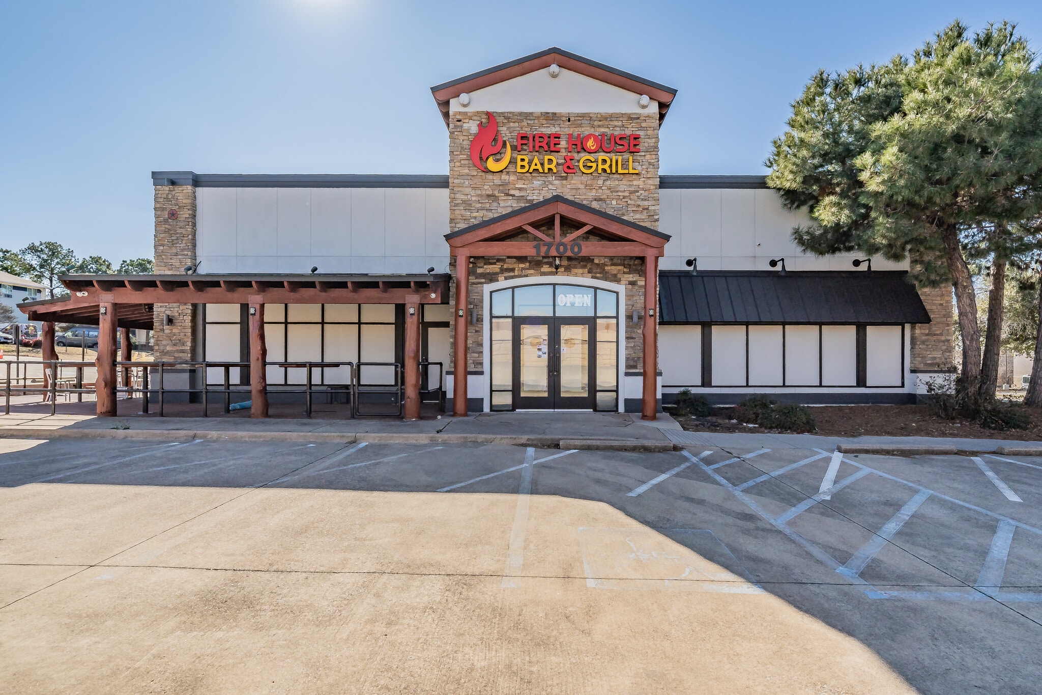 1700 Airport Fwy, Bedford, TX for sale Building Photo- Image 1 of 16