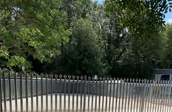 Unit 4 Pine Ct, Swindon to rent Primary Photo- Image 1 of 3