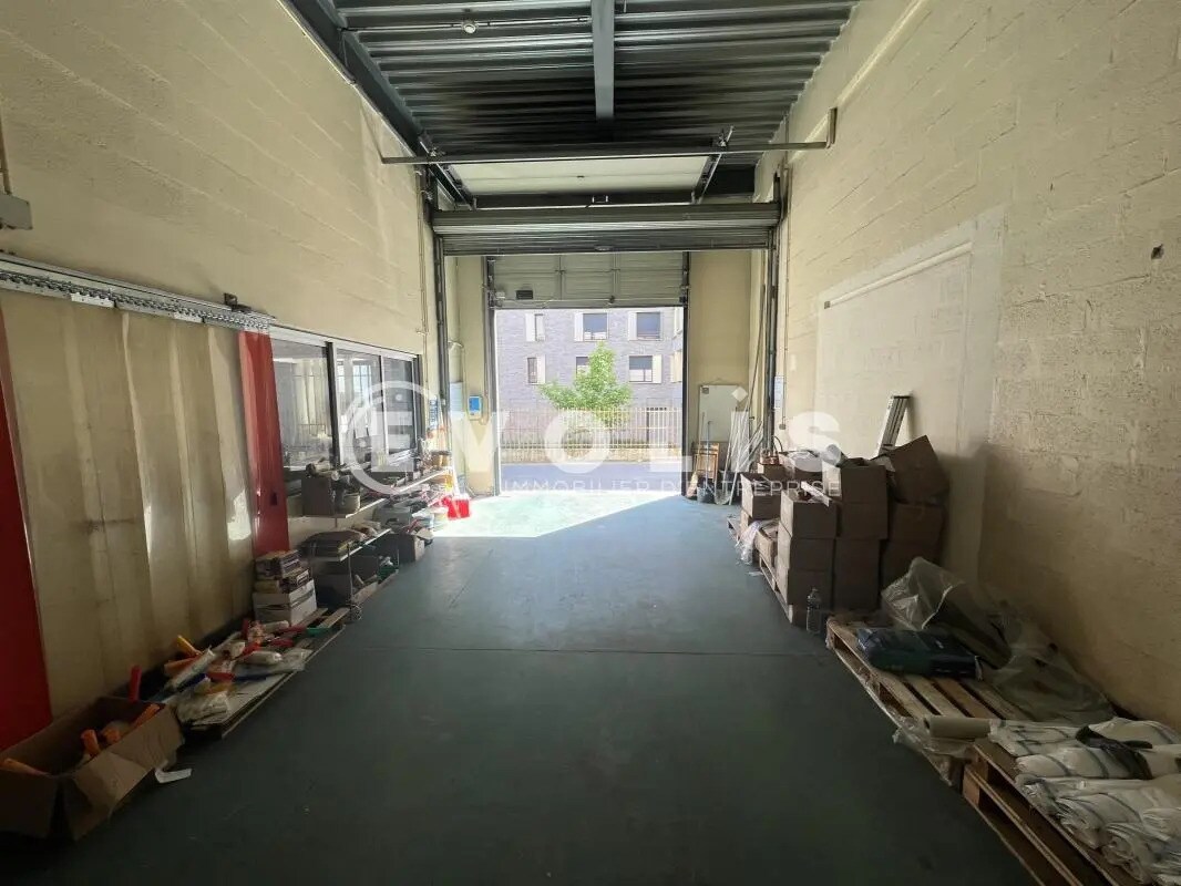 Light Industrial in Boissy-Saint-Léger to rent Interior Photo- Image 1 of 17