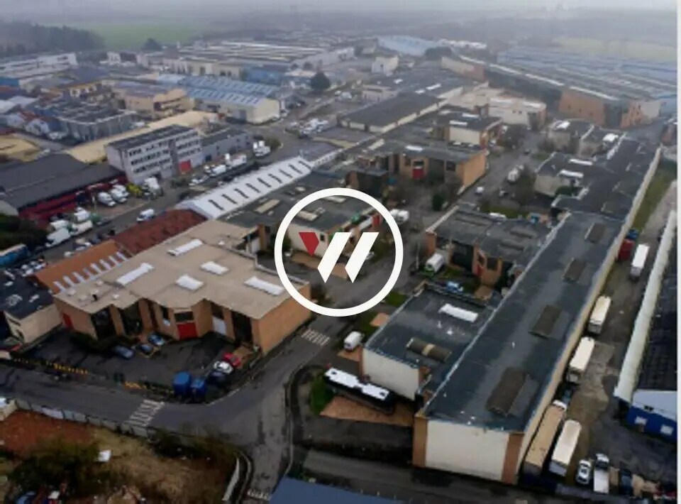 Light Industrial in Le Thillay to rent Aerial- Image 1 of 10