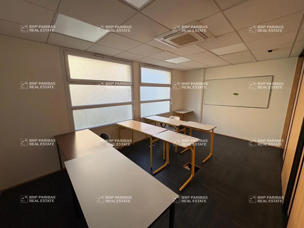Vente Bureaux 394 m² - Photo 1