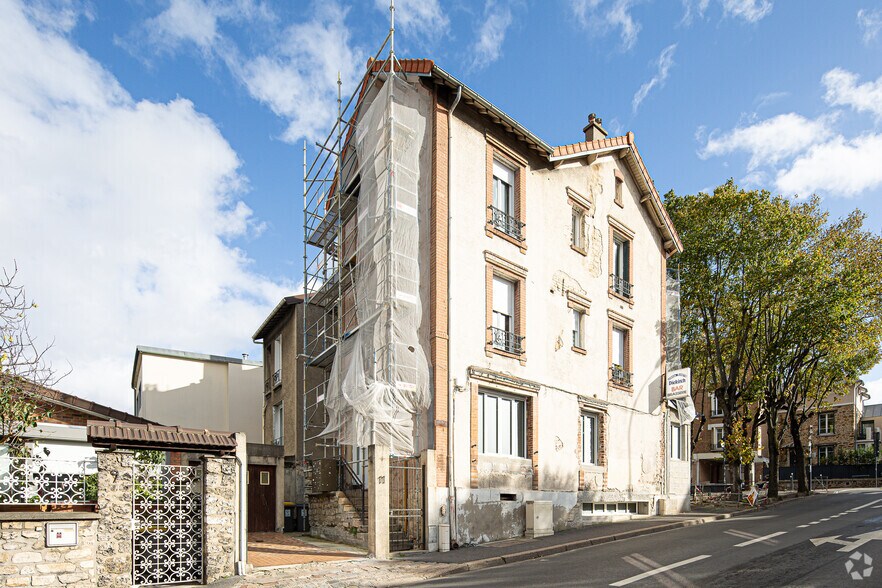 11 Rue Gabriel Péri, Issy-les-Moulineaux for sale - Building Photo - Image 1 of 1
