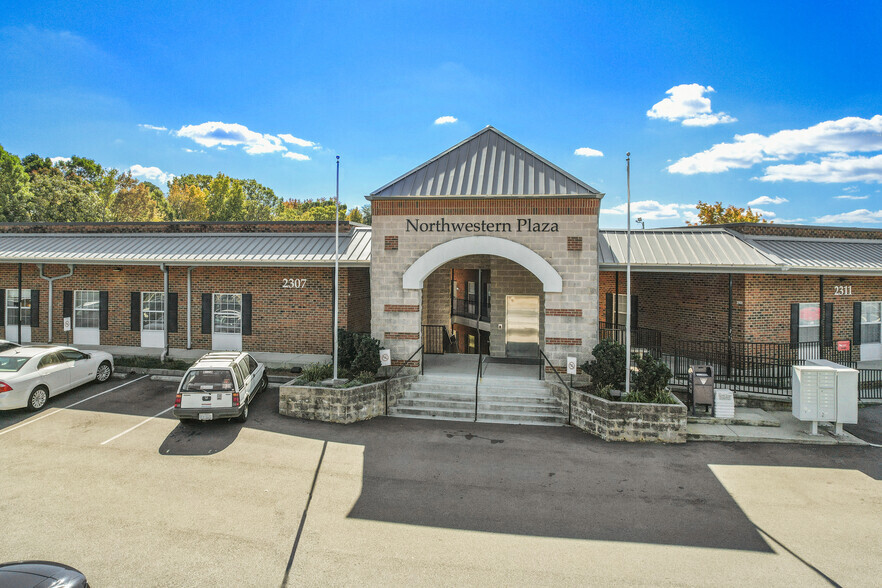 Greensboro Office Portfolio portfolio of 2 properties for sale on LoopNet.co.uk - Primary Photo - Image 1 of 2