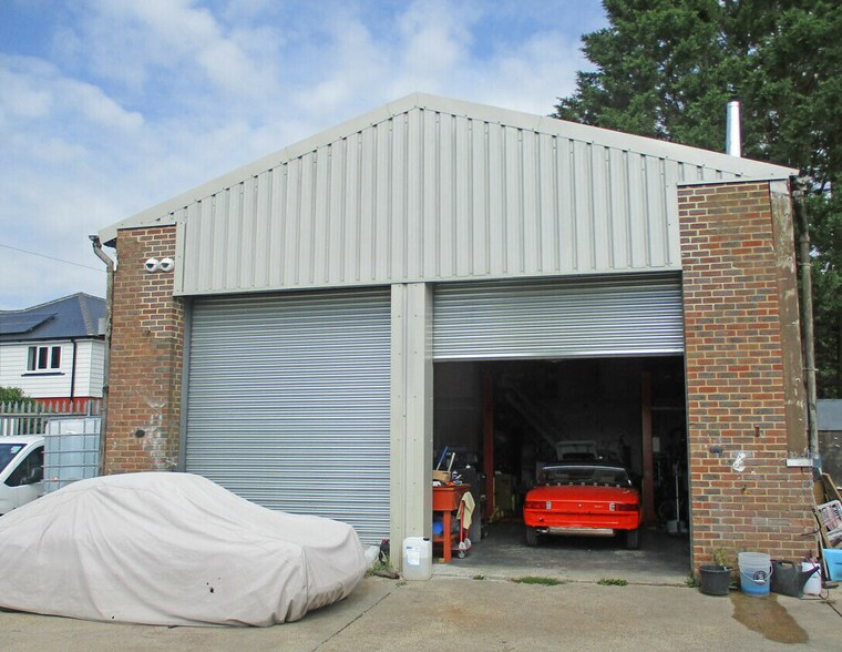 Goldbridge Road, Uckfield for sale - Primary Photo - Image 1 of 1