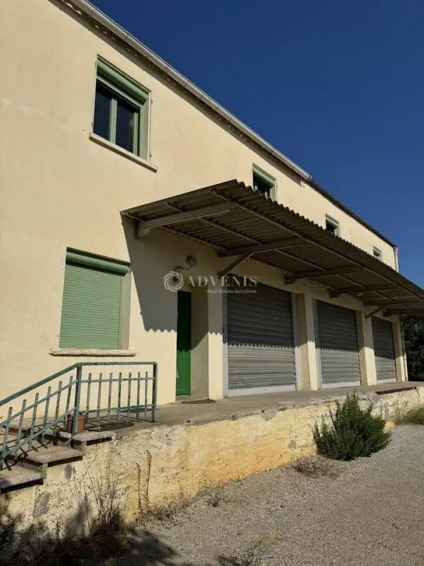 Vente Bureaux 400 m² - Photo 1