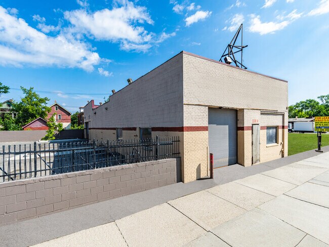 More details for 2232 W Davison, Detroit, MI - Retail, Light Industrial to Rent