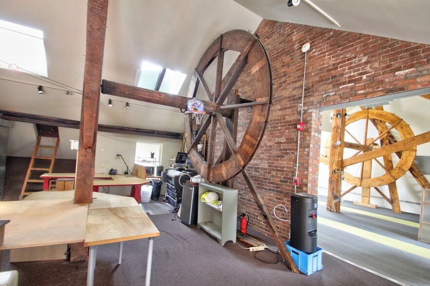 424-426 Fore St, Portland, ME to rent - Building Photo - Image 3 of 7