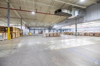 2101 Kennedy Rd, Janesville, WI to rent Interior Photo- Image 2 of 10