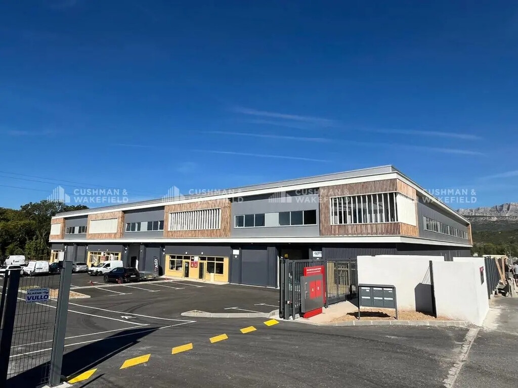 Vente Local d'activités 578 m² - Photo 1