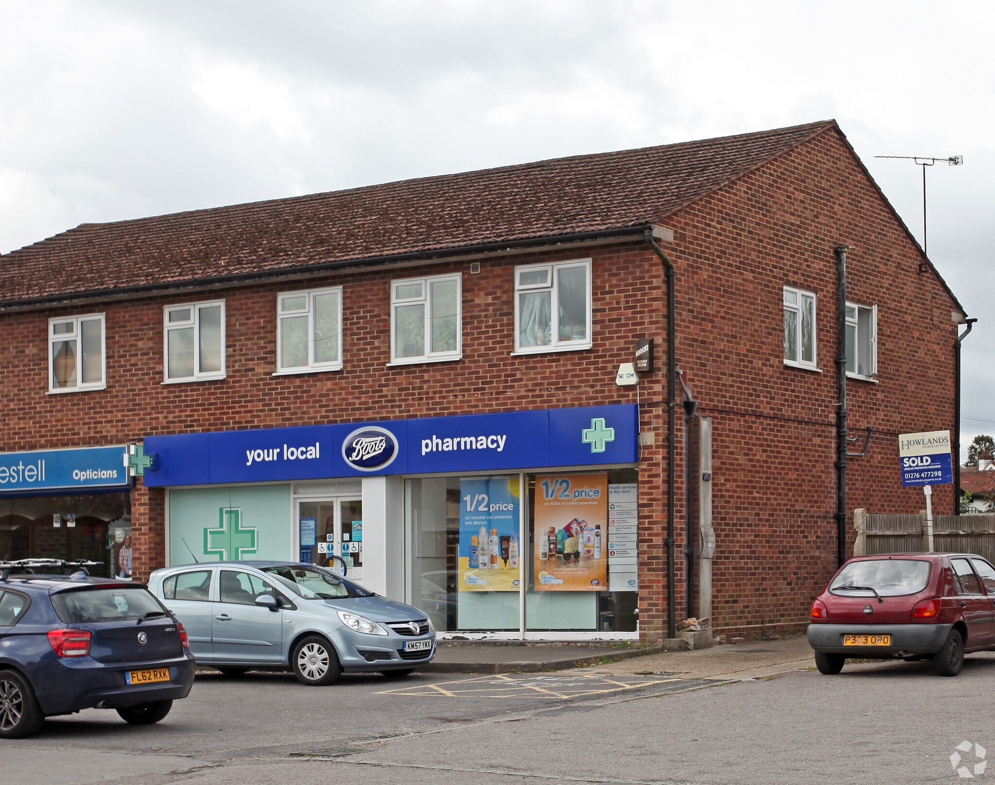 43-45 Guildford Rd, Lightwater for sale Primary Photo- Image 1 of 1