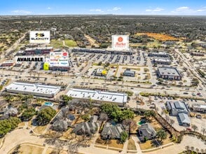 5605 Colleyville Blvd, Colleyville, TX to rent Interior Photo- Image 1 of 8