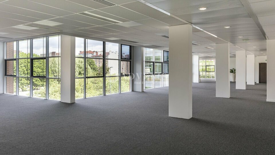 410 Rue Truillot, Ivry-sur-Seine to rent - Building Photo - Image 3 of 10