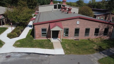 21 Ensign Dr, Avon, CT to rent Building Photo- Image 1 of 8